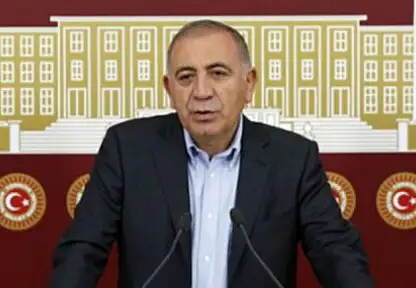 Gürsel Tekin'den Özgür Özel'e sert çıkış: 'Hakkımı haram ediyorum, beni kürsüde yuhalattınız'