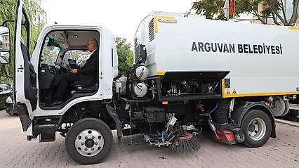Arguvan Belediyesi araç filosunu güçlendirmeye devam ediyor