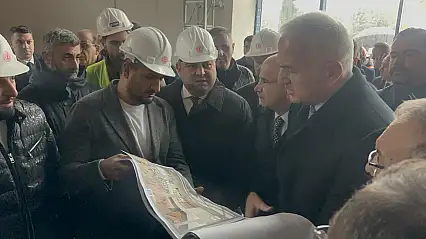 Bakan Ersoy, Malatya'daki Sabancı Kültür Merkezi İnşaatını İnceledi