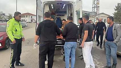 Doğanşehir'de minibüsten inen yayaya otomobil çarptı