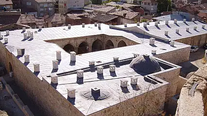 Hoşgörü kültürünün yaşandığı bir Anadolu ilçesi : Hekimhan