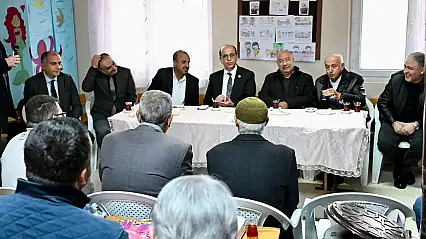 Mahmutlu Mahallesine 12 Kilometrelik Sathi Kaplama ve 2 Bin Ton Sıcak Asfalt