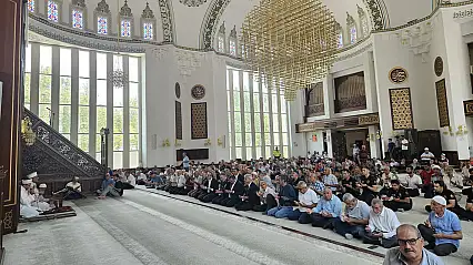 Malatya'da 15 Temmuz'da hayatını kaybedenler için tüm camilerde dualar yükseldi