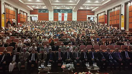 Malatya'da '3. Uluslararası İmam Hatip Öğrencileri Sempozyumu' düzenlendi