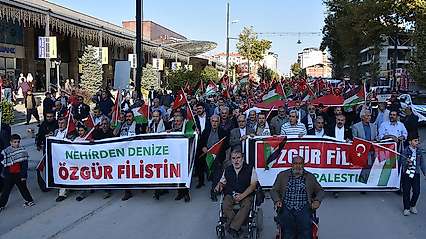 Malatya'da Büyük Filistin Yürüyüşü: Binlerce Kişi Özgür Filistin İçin Yürüdü