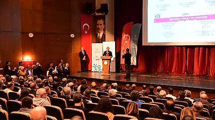 Malatya'da Okul Güvenliği Zirvesi! Vali Yavuz'dan Ailelere Kritik Uyarı