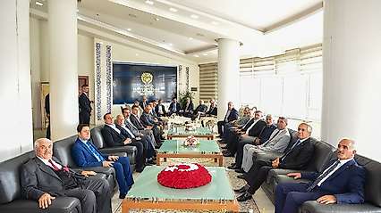 Muhtarlar Dayanışma Derneğinden Başkan Er'e Hizmet Teşekkürü