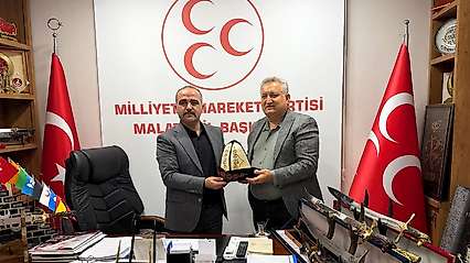 Özpolat'tan Şengönül'e Kırgızistan'dan Anlamlı Ak Kalpak Hediyesi
