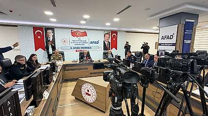 Vali Yavuz: 'Konteynerlerde Kalanların Sayısı 10 Binin Altına Düştü'
