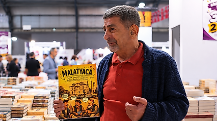 Yaşar Karaaslan'ın 'Malatyaca' Kitabı İlk İmza Gününde Okurlarla Buluştu
