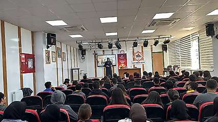 Yeşilyurt'ta 'Güvenli Aile, Güvenli Nesil' Eğitimleri Liselerde Devam Ediyor