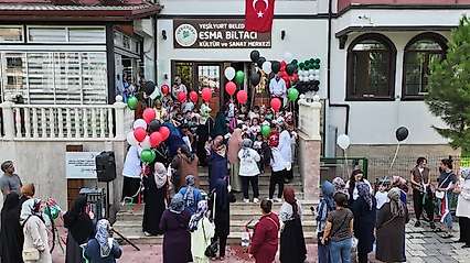 Yeşilyurt'ta Uçurtmalar Gazze'deki Çocuklar İçin Gökyüzüne Yükseldi