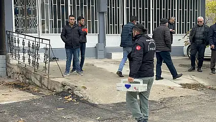 Malatya'da 13 Yaşındaki Çocuk ve 86 Yaşındaki Yaşlı Adam Evlerinde Ölü Bulundu