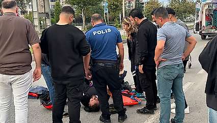 Malatya'da otomobil motosiklete çarptı: 30 metre sürüklendi