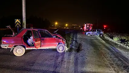 Malatya–Sivas Karayolu'nda İki Araç Çarpıştı: 4 Yaralı
