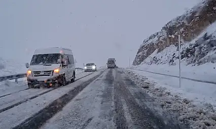 2 Bin Rakımlı Kubbe Dağı Yolunda Karla Mücadele Sürüyor