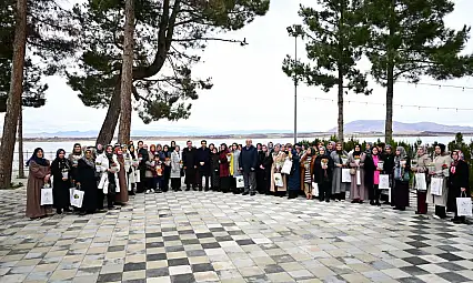 Başkan Taşkın Ak Parti Kadın Kolları Mahalle Başkanları Toplantısına Katıldı