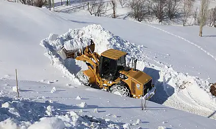 Battalgazi'de Karla Mücadele Seferberliği: 28 Kilometrelik Yol Ulaşıma Açıldı