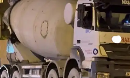 Beton Mikserine Düşen Sürücü Hayatını Kaybetti