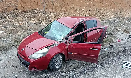 Doğanşehir'de Yağmur Kazaya Neden Oldu: Otomobil Şarampole Devrildi