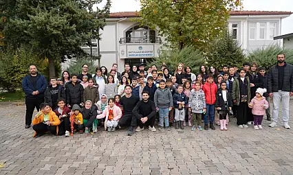 Hasırcılar Kültür Merkezi'nde Kitap Okuma ve Tiyatro Etkinlikleri