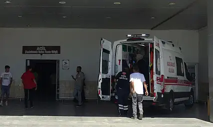 Kamyon ile motosiklet çarpıştı: 1 yaralı