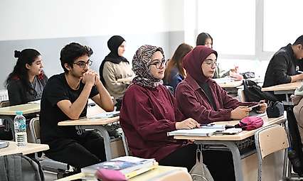 Kernek Külliyesi'nde 200 Öğrenci Üniversiteye Hazırlanıyor