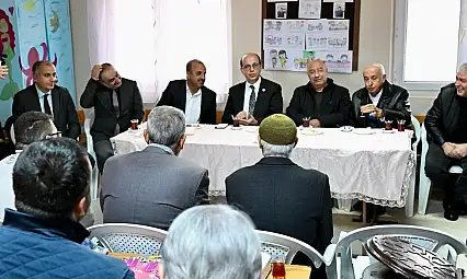 Mahmutlu Mahallesine 12 Kilometrelik Sathi Kaplama ve 2 Bin Ton Sıcak Asfalt