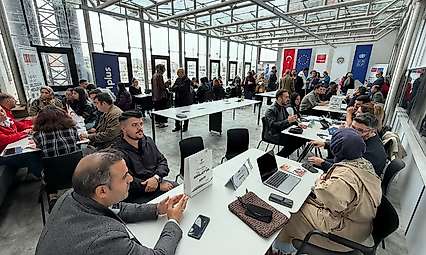 Malatya'da Gençleri İş Dünyasıyla Buluşturan Program: 100 Mezuna İş Fırsatı