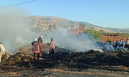 Malatya'da samanlık yangını: Tonlarca saman küle döndü
