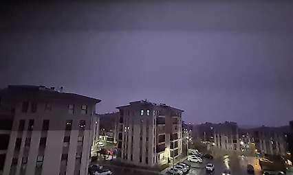Malatya'da Şimşekler Geceyi Aydınlattı