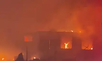 Malatya'da yangın: Ev, odunluk ve besi çiftliği zarar gördü