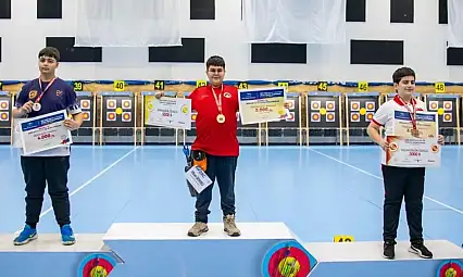 Malatyalı Utkan Demirci, Türkiye Salon Okçuluk Şampiyonu Oldu