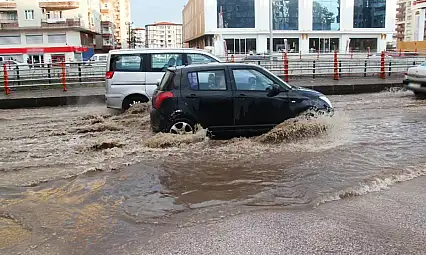 Meteoroloji'den Kuvvetli Yağış ve Fırtına Uyarısı