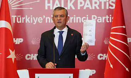 Özgür Özel'den çok sert açıklama: 'Abdurrahman Tutdere'yi değil, AK Partili belediyeleri inceleyin'