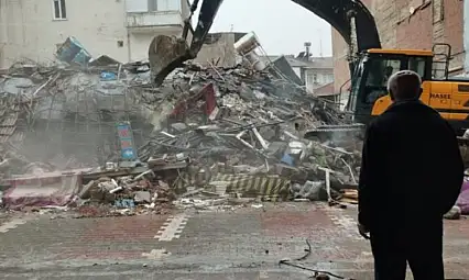 Şadoğlu ve Bulutlar Davalarında Bilirkişi Raporu Bekleniyor: Duruşmalar Ertelendi