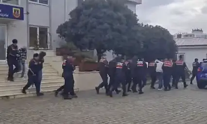 Siber dolandırıcılara operasyon: 90 şüpheli yakalandı, 58'i tutuklandı