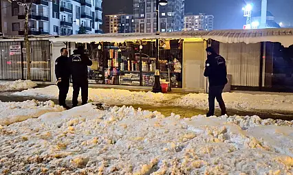 Yeşilyurt'ta Bıçaklı Kavga: 2'si Ağır 3 Yaralı