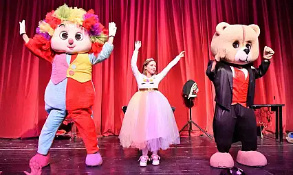 Yeşilyurt'ta Çocuklar Neşeyle Dolu Bir Gün Geçirdi: 'Çocuk Şenliği' Renkli Görüntülere Sahne Oldu