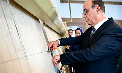 Yeşilyurt'ta Geleneksel Halı Dokumacılığı Yaşatılıyor