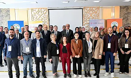 Yeşilyurt'ta Türkiye'de Bir İlk: 'Aile Mentörlüğü' Eğitimi Başladı