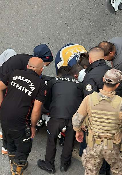 Malatya'da 16 yaşındaki genç alt geçitten atladı