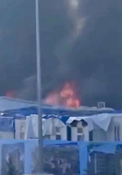 Malatya'da Şantiye Yangını: 24 Konteyner Kül Oldu