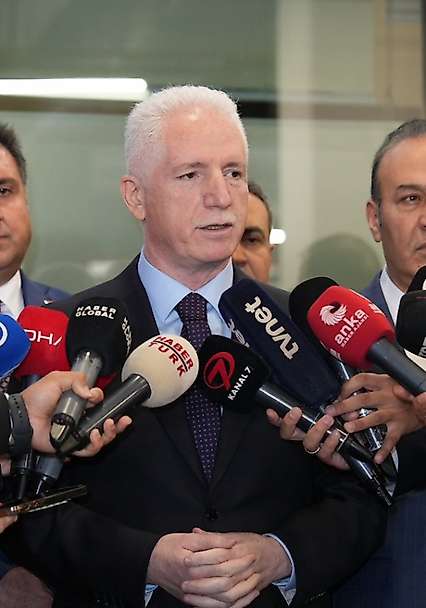 Okula Giren Kız Öğrenci 8 Öğrenciyi Bıçakladı