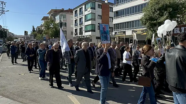 10 Ekim Katliamı Malatya'da Anıldı: 103 Güvercin İçin Sessizlik ve Gözyaşı