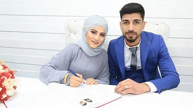 14 Şubat'ta 24 Çiftin Nikahı Kıyıldı