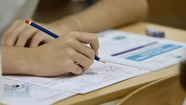 2025 YKS Yerleştirmelerinde Devlet Üniversiteleri Doldu, Vakıf Üniversitelerinde Boş Kontenjanlar Sürüyor