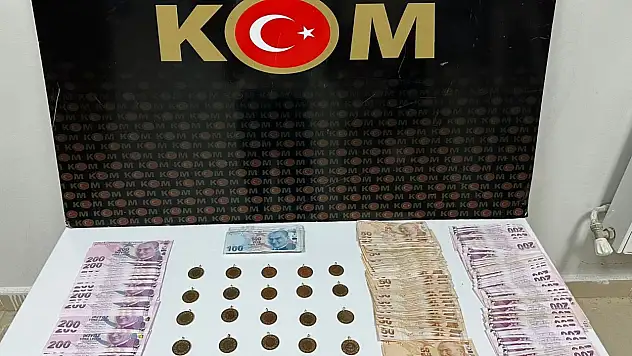 25 Adet Düşük Ayarlı Cumhuriyet Altını Ele Geçirildi