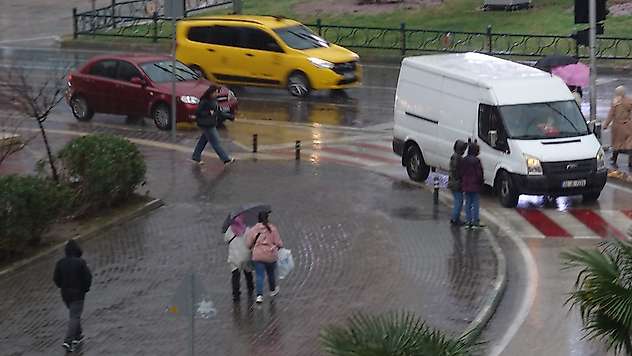 31 il için 'Sarı' kodlu uyarı: Kuvvetli yağış ve fırtına bekleniyor
