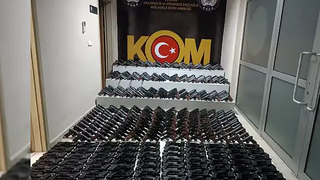 41 ilde silah kaçakçılığı operasyonu: 135 şüpheli yakalandı
